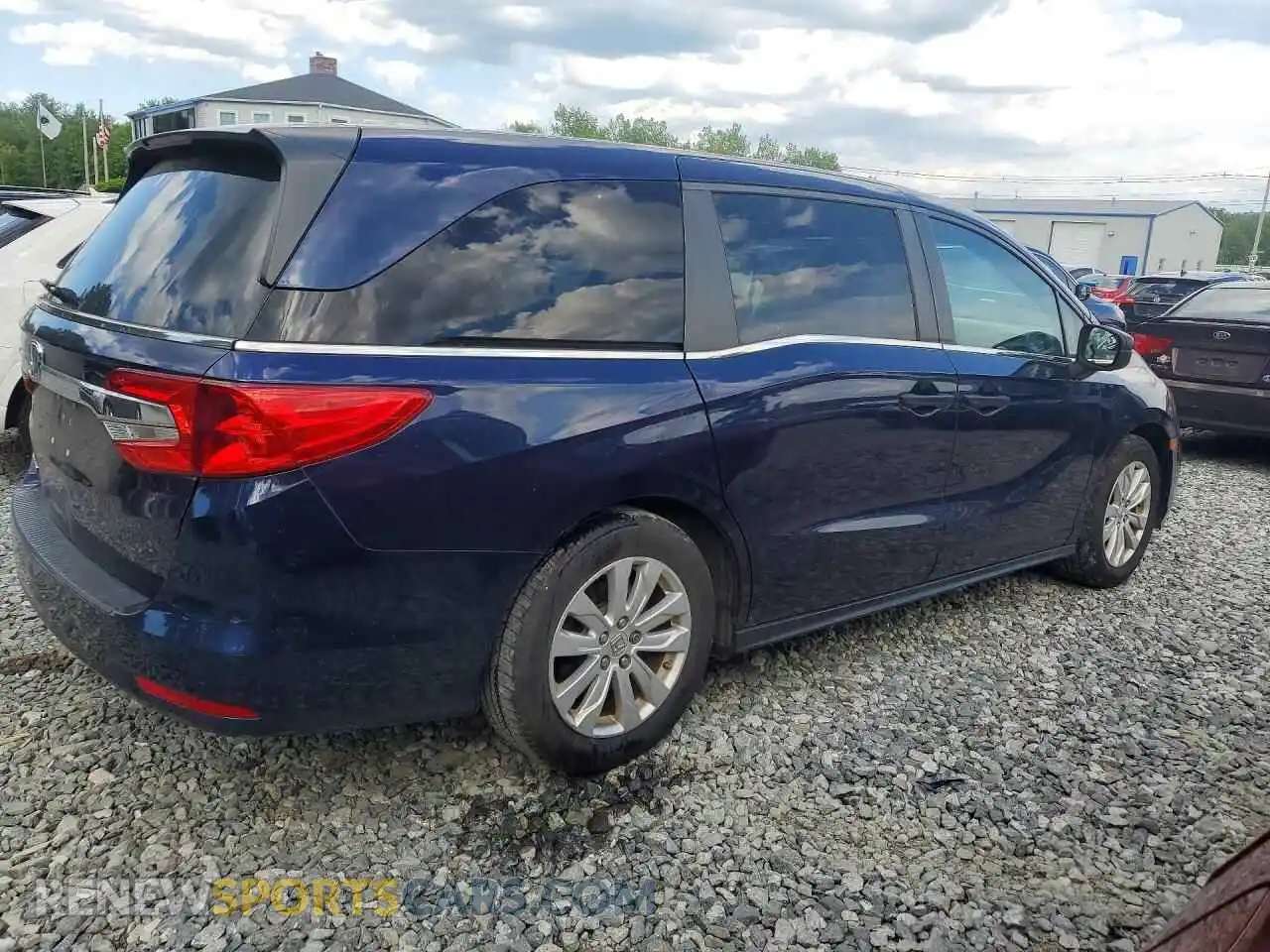 3 Photograph of a damaged car 5FNRL6H23JB022262 HONDA ODYSSEY 2024
