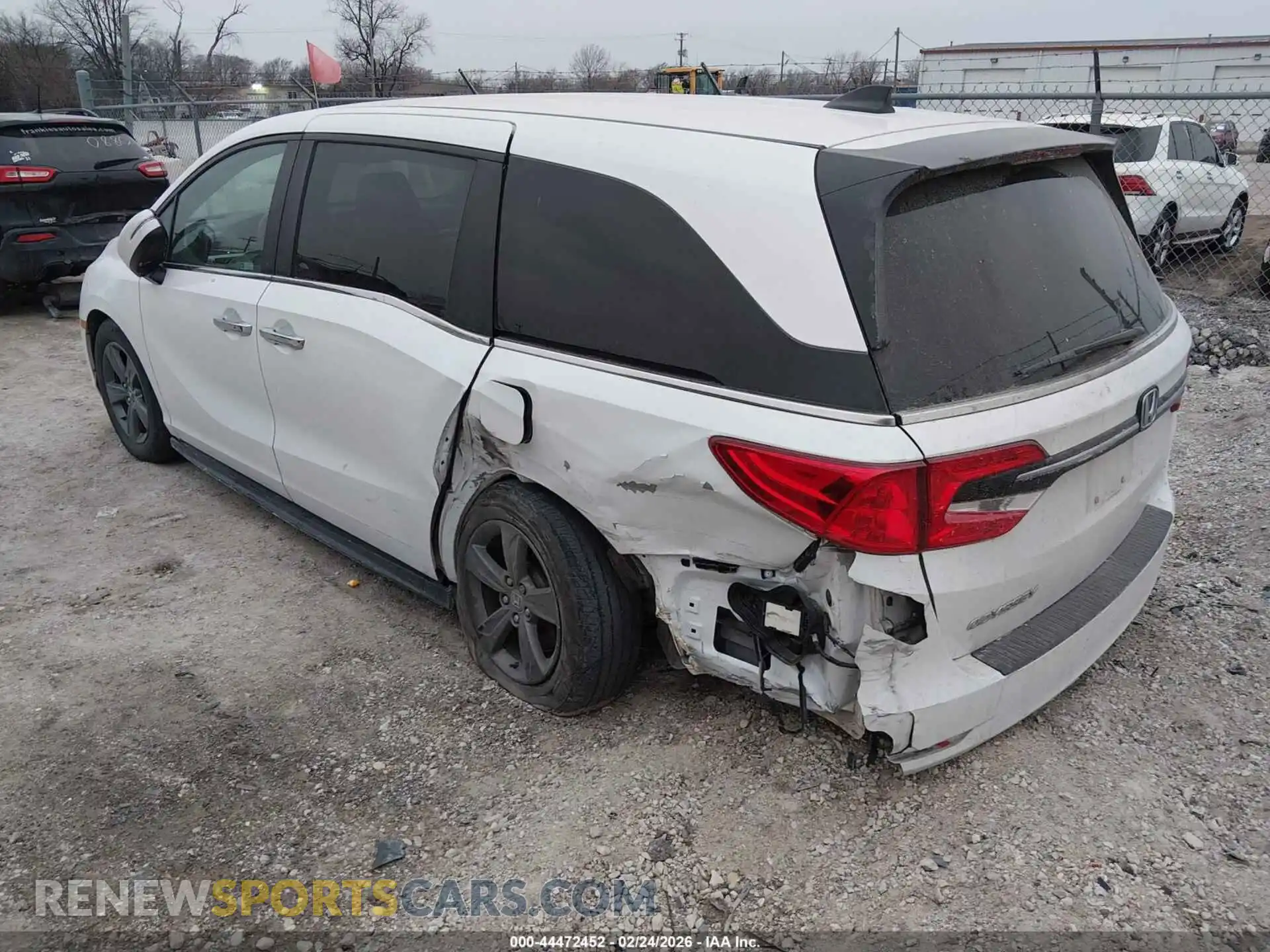 3 Photograph of a damaged car 5FNRL6H55RB022852 HONDA ODYSSEY 2024