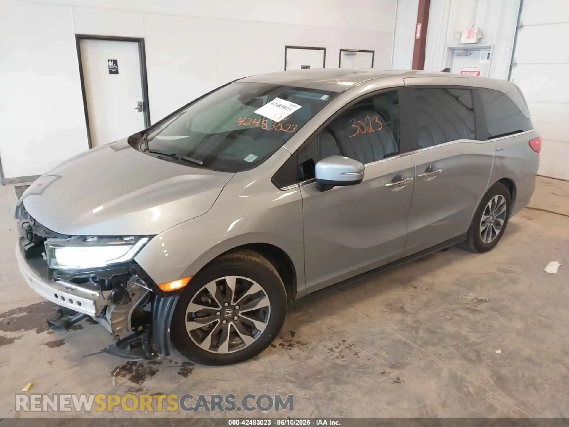 2 fotografías del automóvil dañado 5FNRL6H64RB035181 HONDA ODYSSEY 2024