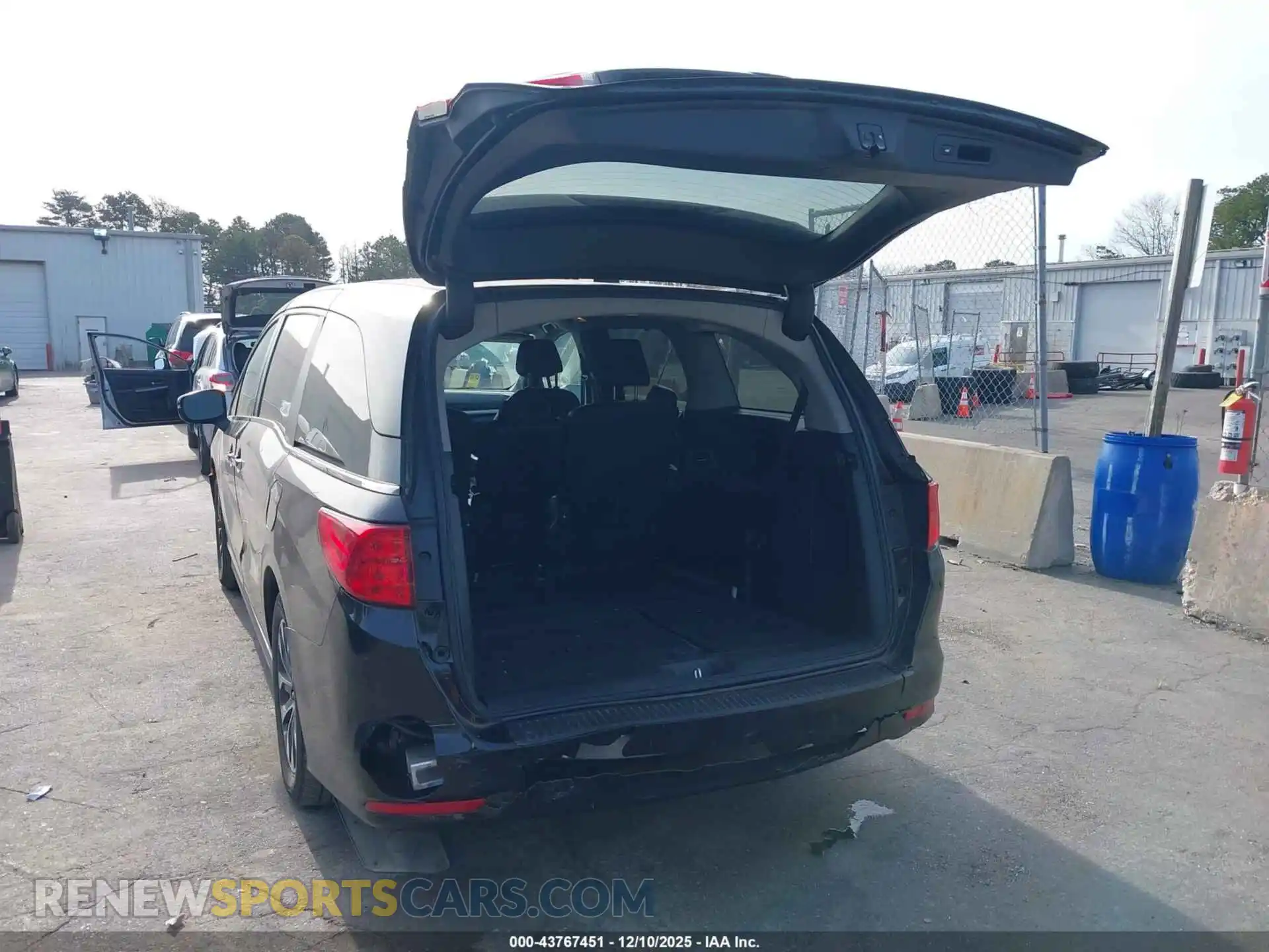 3 Photograph of a damaged car 5FNRL6H65RB018907 HONDA ODYSSEY 2024
