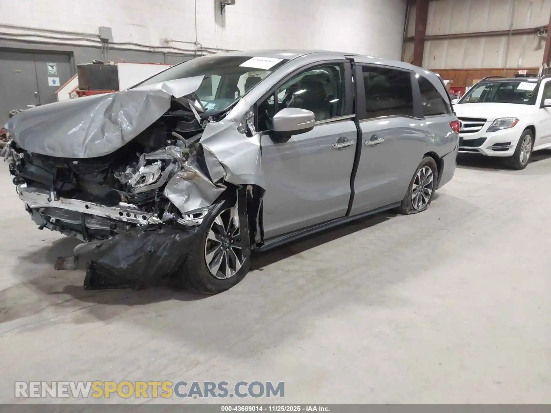 2 Photograph of a damaged car 5FNRL6H65RB065483 HONDA ODYSSEY 2024