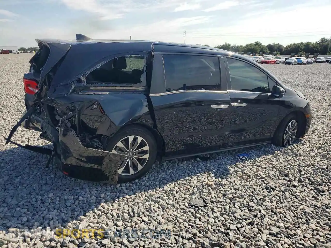 3 Photograph of a damaged car 5FNRL6H66RB012940 HONDA ODYSSEY 2024