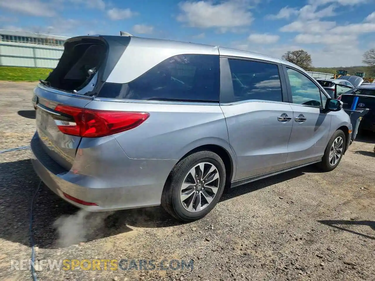 3 Photograph of a damaged car 5FNRL6H66RB065508 HONDA ODYSSEY 2024