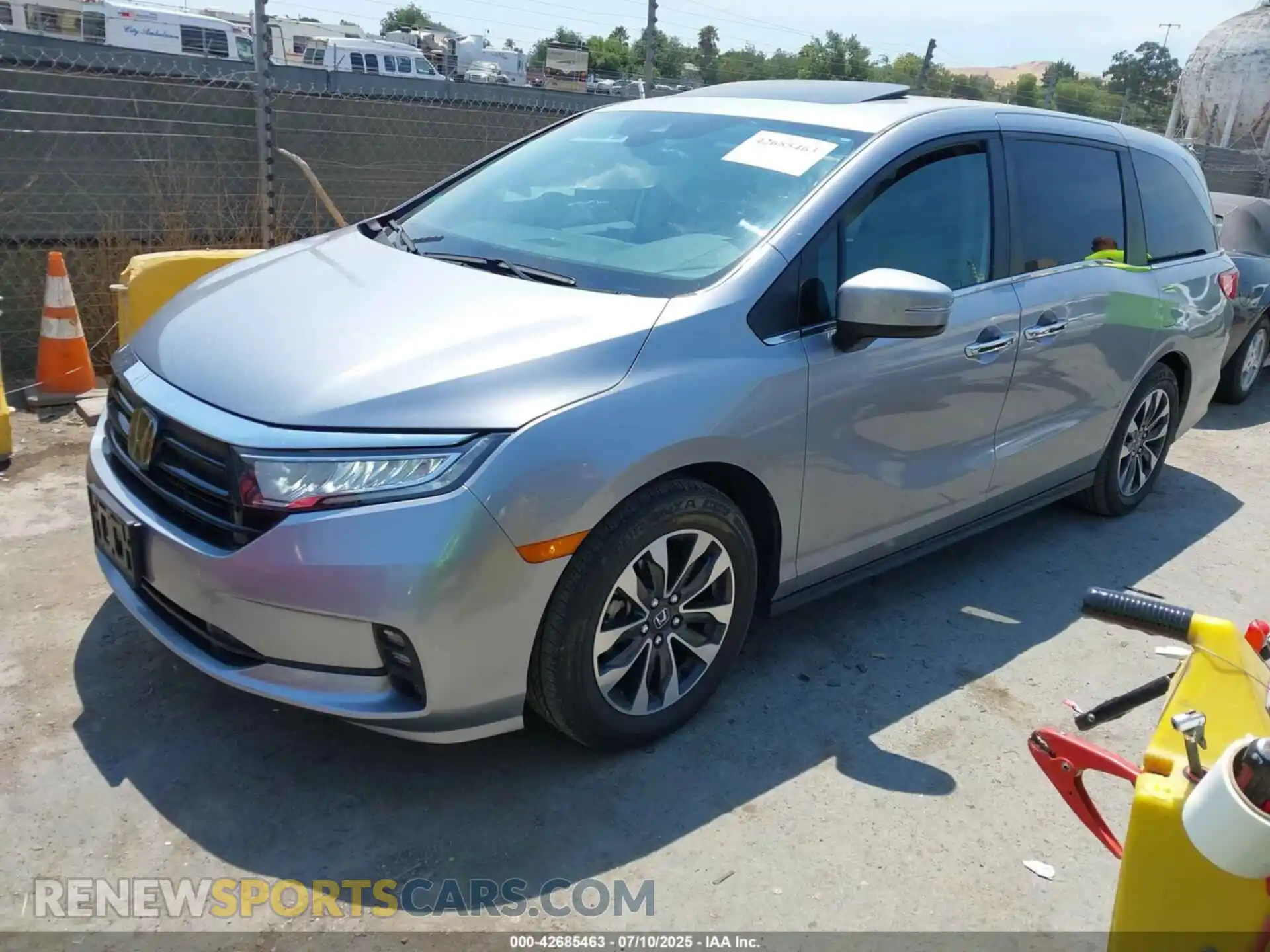 2 Photograph of a damaged car 5FNRL6H68RB004838 HONDA ODYSSEY 2024