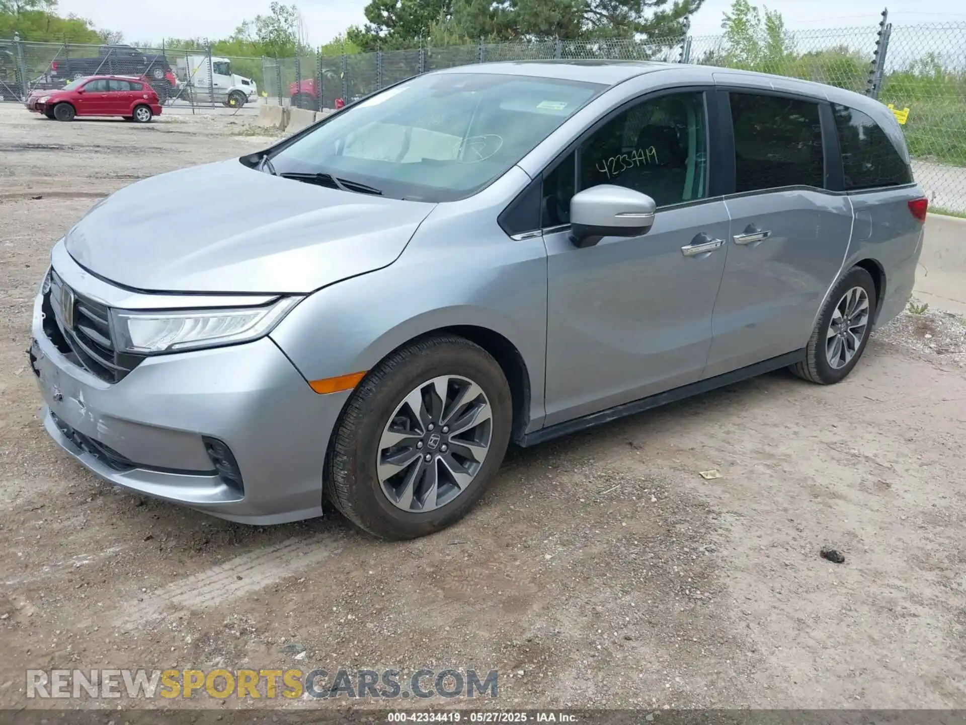 2 fotografías del automóvil dañado 5FNRL6H69RB061534 HONDA ODYSSEY 2024