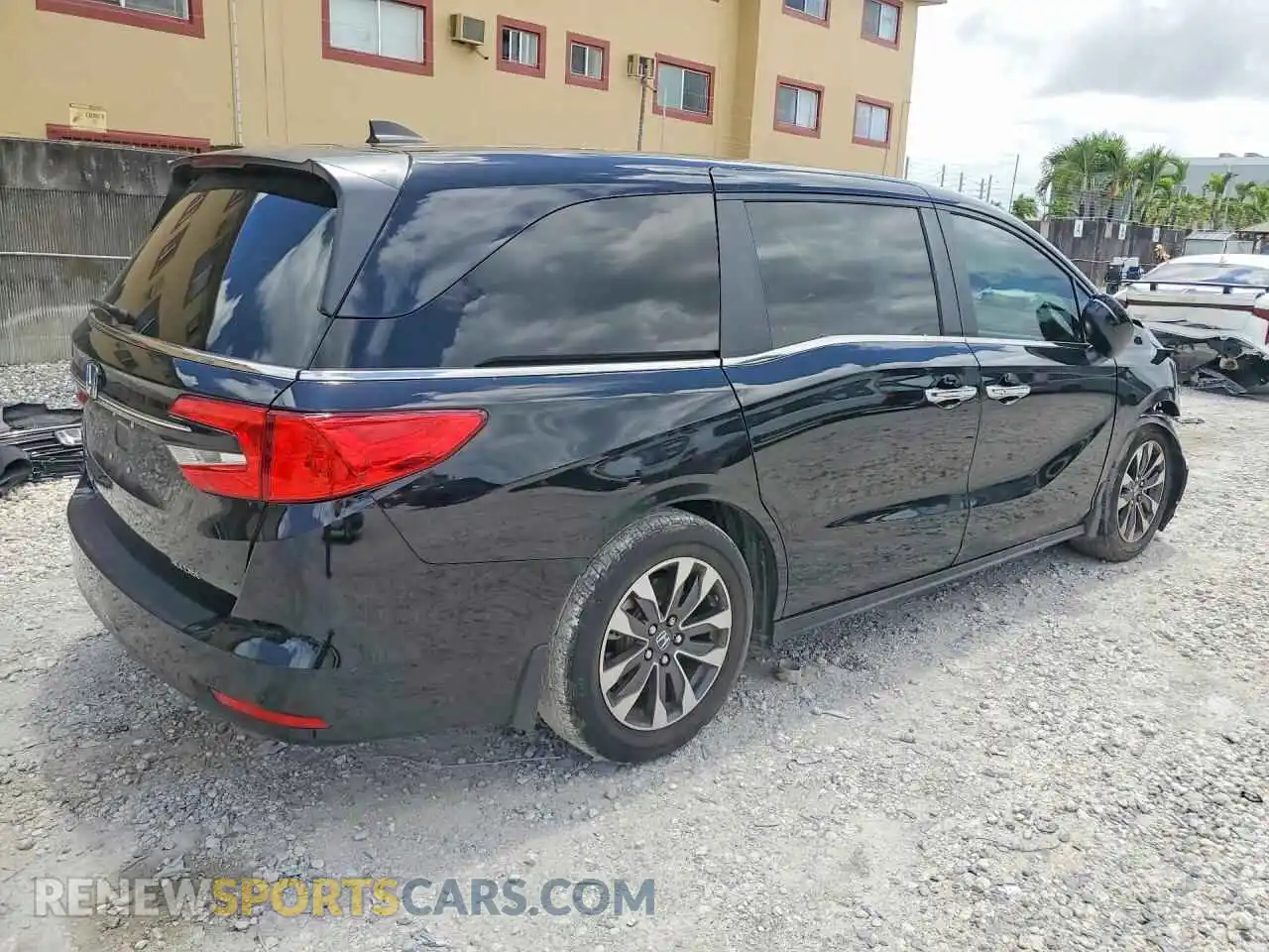 3 Photograph of a damaged car 5FNRL6H6XRB052101 HONDA ODYSSEY 2024