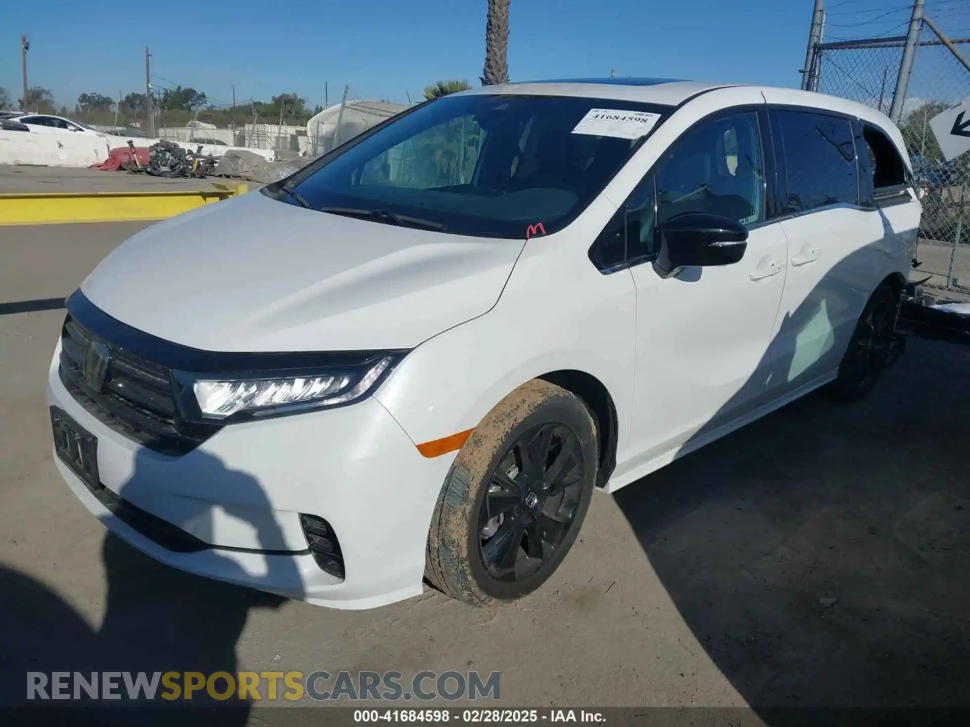 2 Photograph of a damaged car 5FNRL6H70RB061575 HONDA ODYSSEY 2024