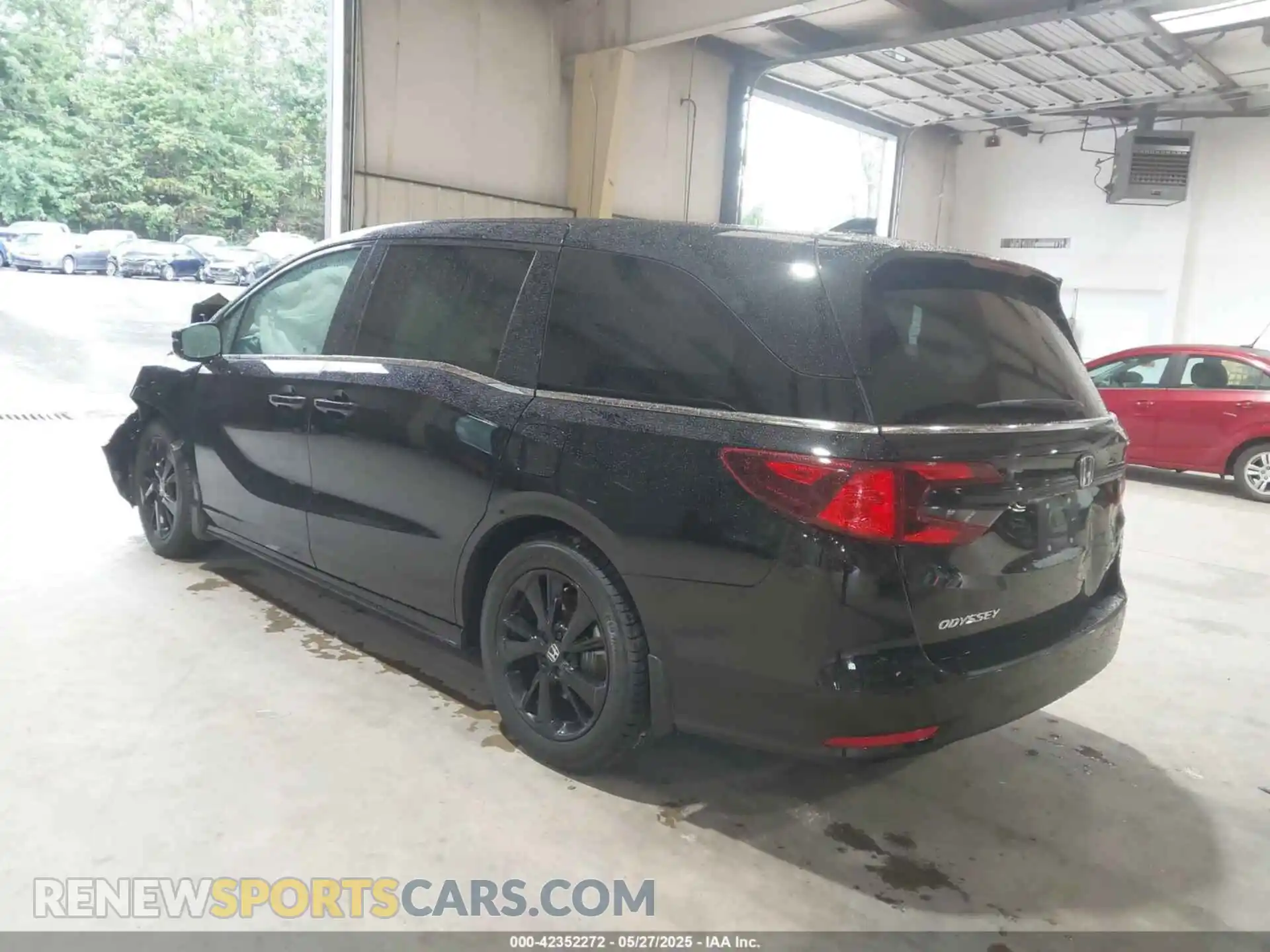 3 Photograph of a damaged car 5FNRL6H71RB057776 HONDA ODYSSEY 2024