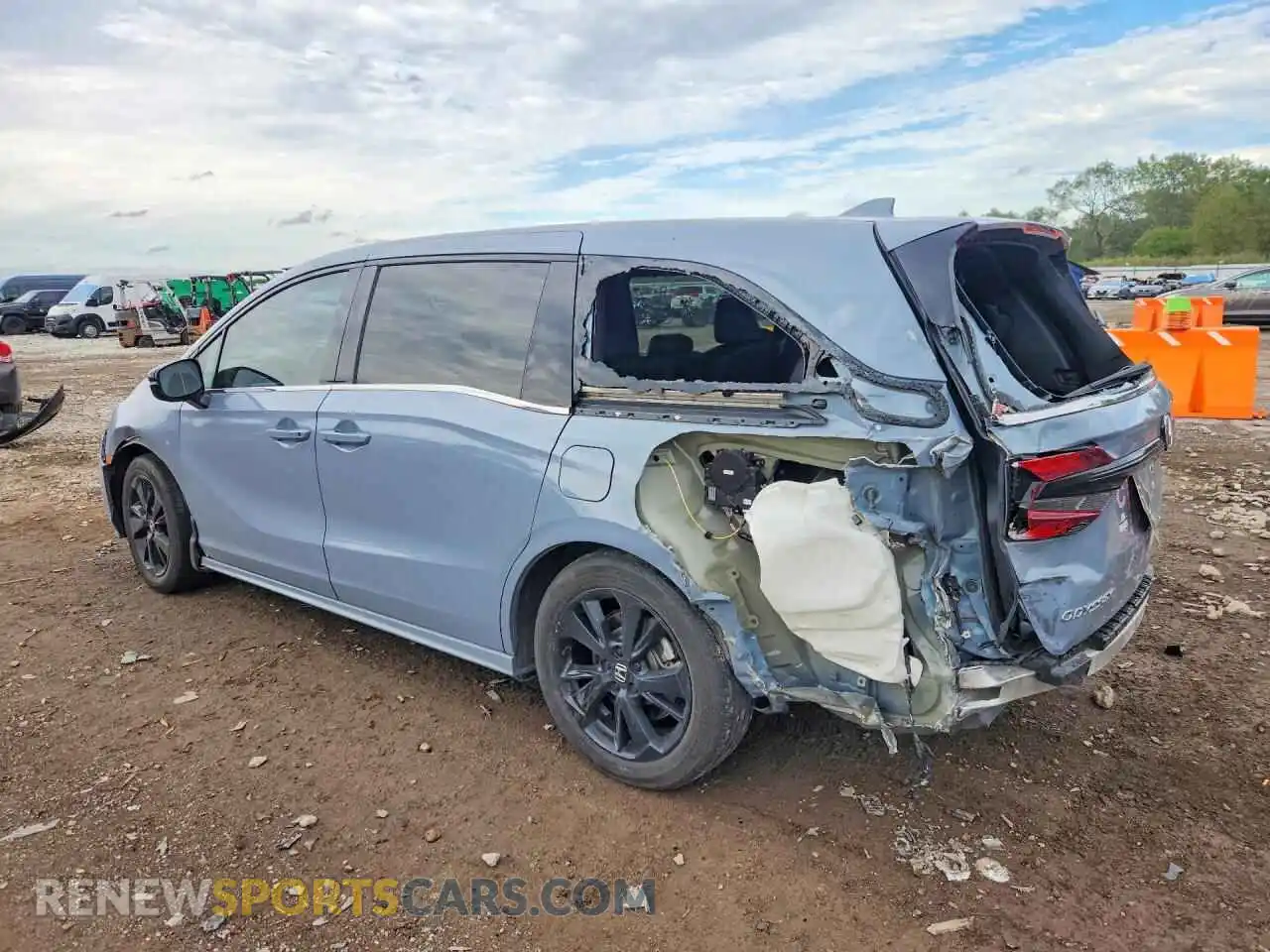 2 fotografías del automóvil dañado 5FNRL6H72RB057544 HONDA ODYSSEY 2024