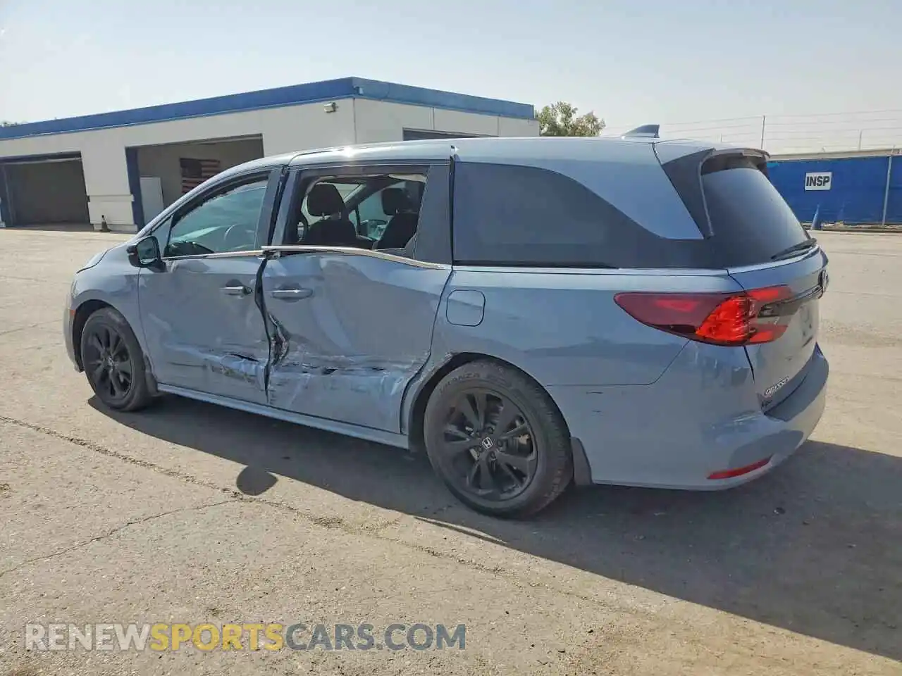 2 Photograph of a damaged car 5FNRL6H7XRB066301 HONDA ODYSSEY 2024