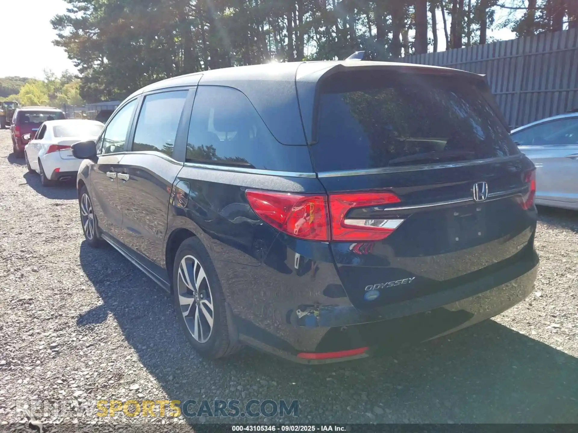 3 Photograph of a damaged car 5FNRL6H80RB033266 HONDA ODYSSEY 2024