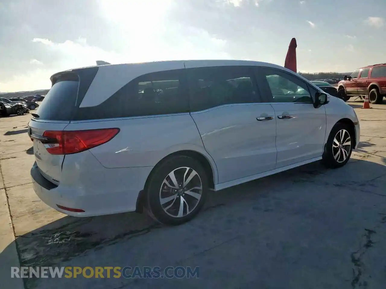 3 Photograph of a damaged car 5FNRL6H82RB013455 HONDA ODYSSEY 2024