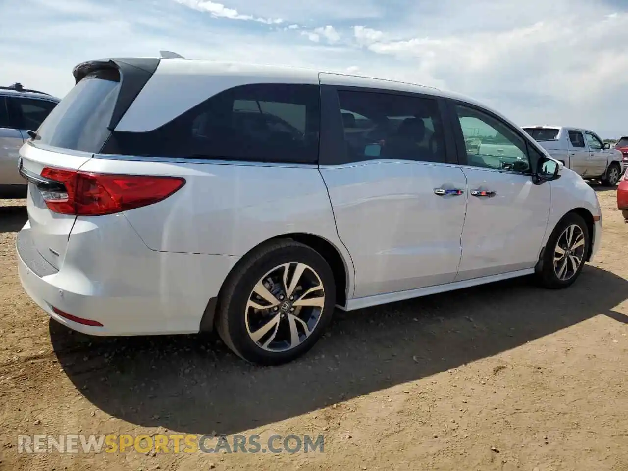 3 Фотография поврежденного автомобиля 5FNRL6H82RB026397 HONDA ODYSSEY 2024