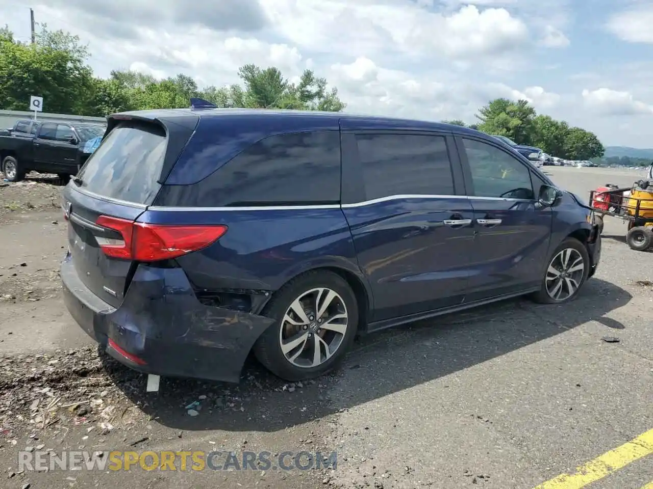 3 Photograph of a damaged car 5FNRL6H82RB026707 HONDA ODYSSEY 2024