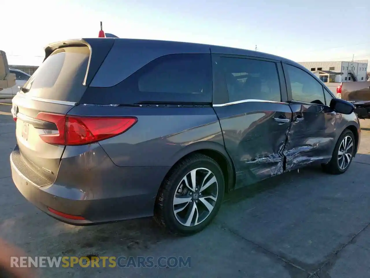 3 Photograph of a damaged car 5FNRL6H82RB034130 HONDA ODYSSEY 2024