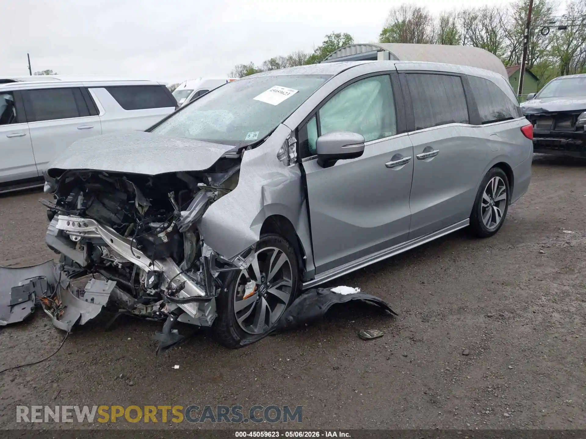 2 Photograph of a damaged car 5FNRL6H82RB058718 HONDA ODYSSEY 2024
