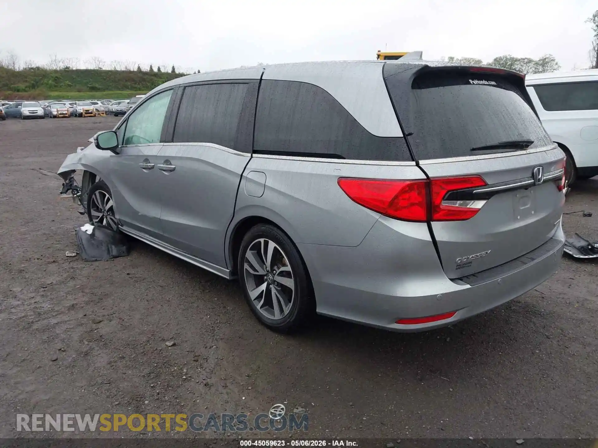 3 Photograph of a damaged car 5FNRL6H82RB058718 HONDA ODYSSEY 2024
