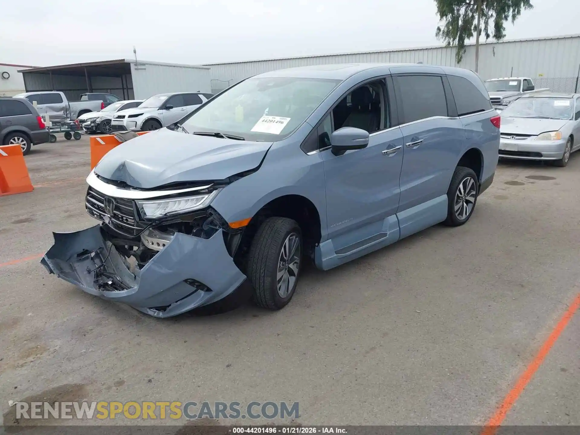 2 Photograph of a damaged car 5FNRL6H82RB072506 HONDA ODYSSEY 2024