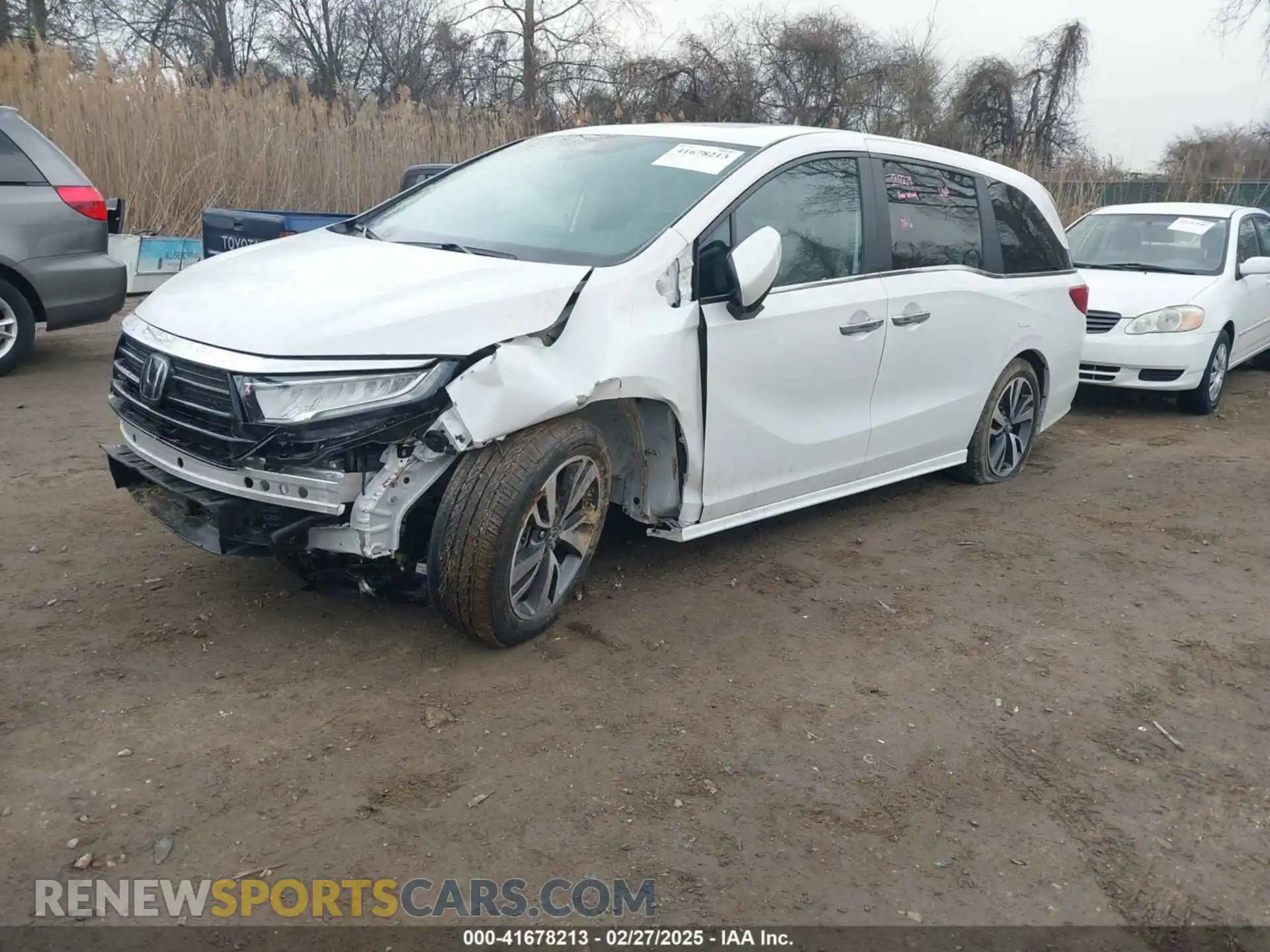 2 Photograph of a damaged car 5FNRL6H82RB074384 HONDA ODYSSEY 2024