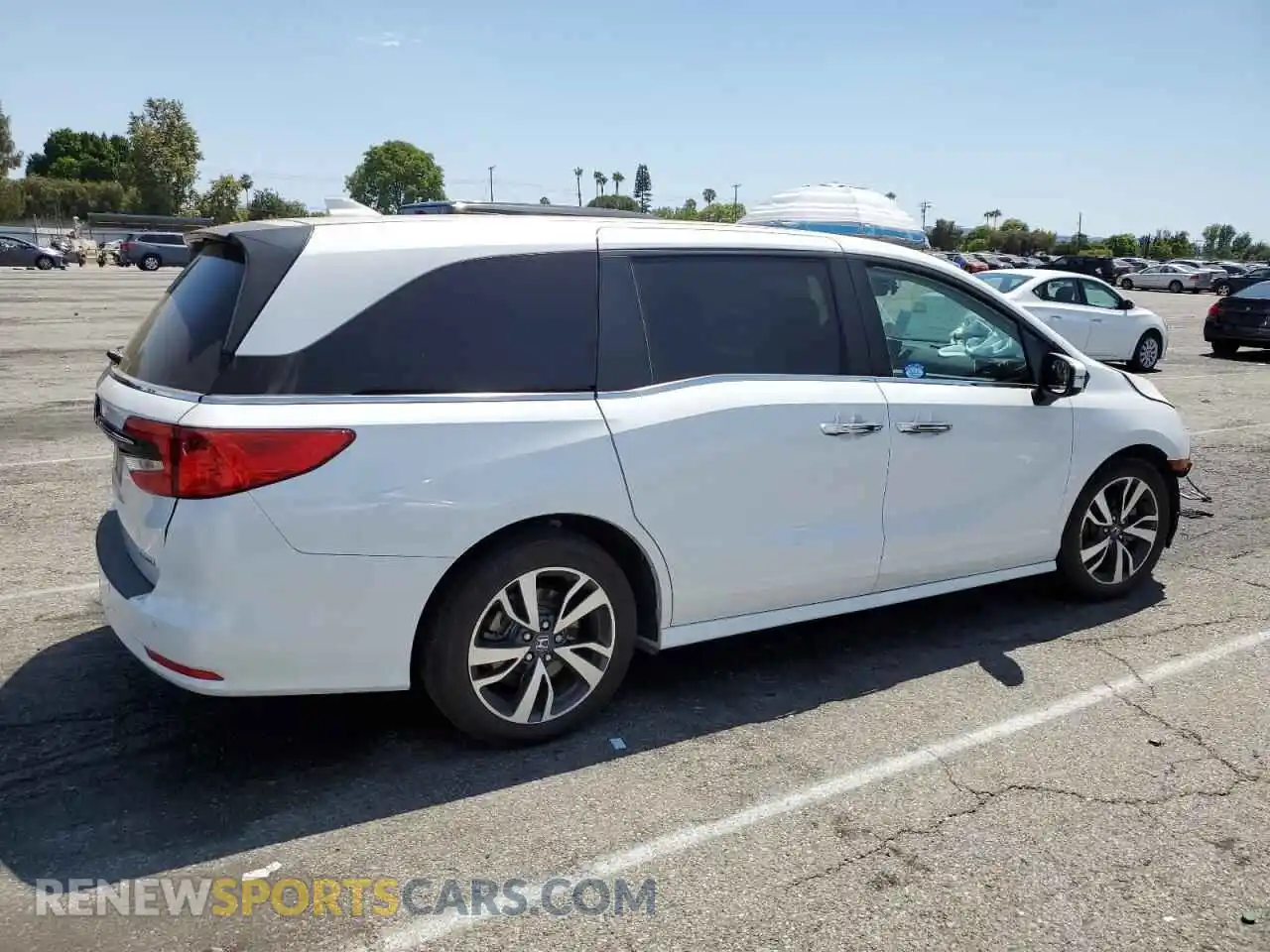 3 Photograph of a damaged car 5FNRL6H83RB009138 HONDA ODYSSEY 2024