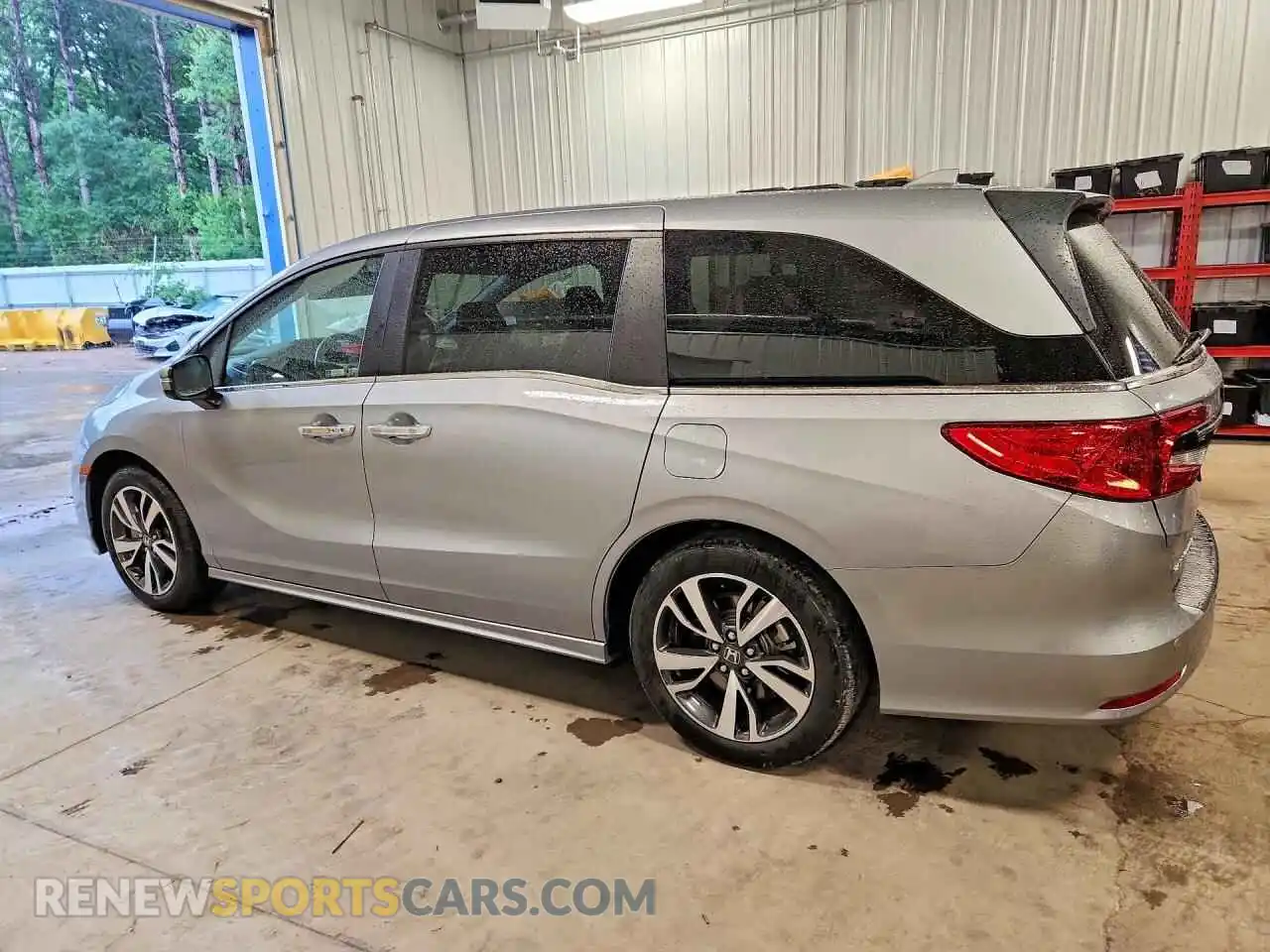 2 Photograph of a damaged car 5FNRL6H83RB031902 HONDA ODYSSEY 2024