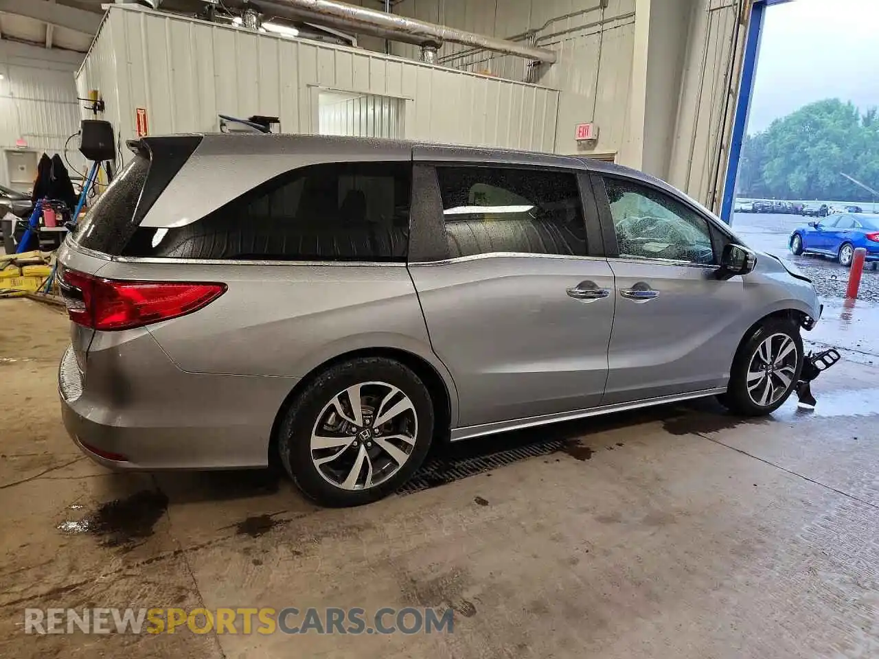 3 Photograph of a damaged car 5FNRL6H83RB031902 HONDA ODYSSEY 2024