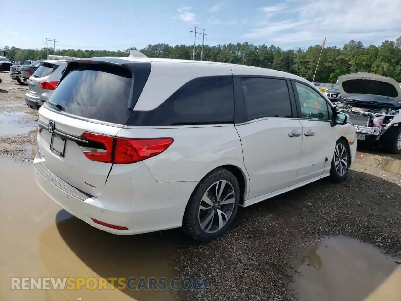 3 Photograph of a damaged car 5FNRL6H84RB024909 HONDA ODYSSEY 2024