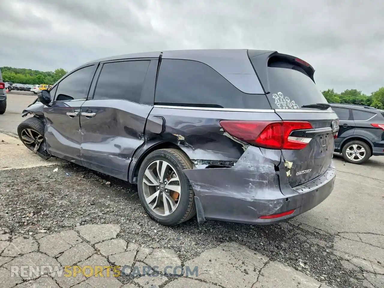 2 Photograph of a damaged car 5FNRL6H84RB028037 HONDA ODYSSEY 2024