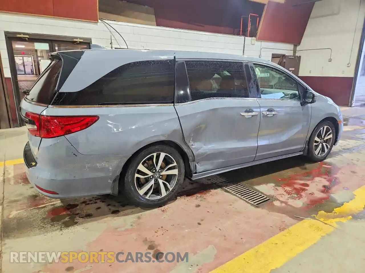 3 Фотография поврежденного автомобиля 5FNRL6H84RB041922 HONDA ODYSSEY 2024