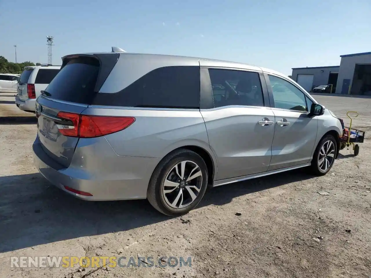 3 Фотография поврежденного автомобиля 5FNRL6H84RB052449 HONDA ODYSSEY 2024