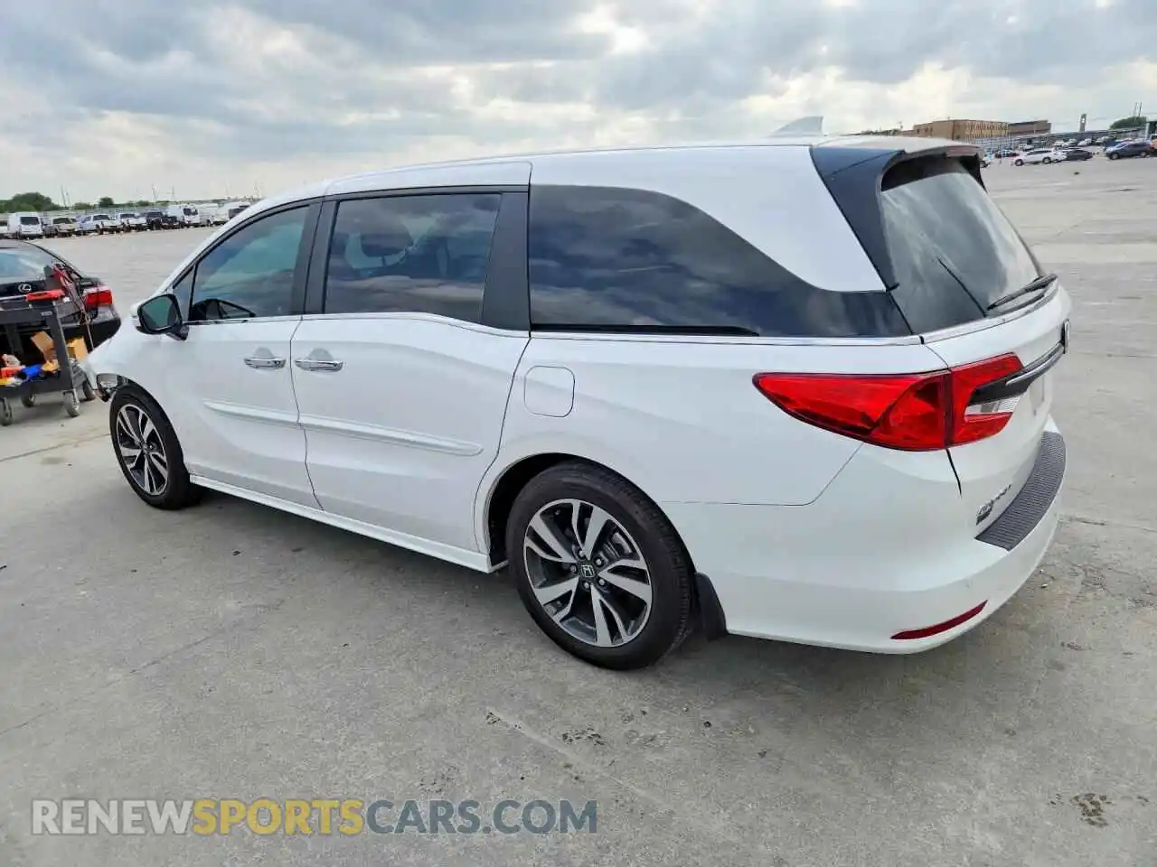 2 Photograph of a damaged car 5FNRL6H86RB075666 HONDA ODYSSEY 2024
