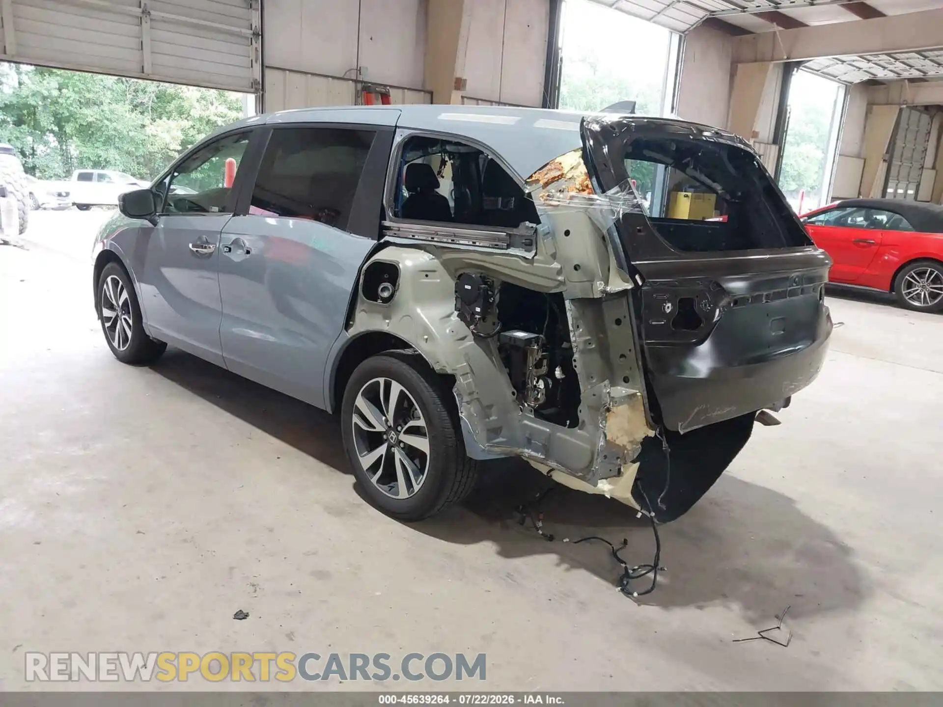 3 Photograph of a damaged car 5FNRL6H88RB001553 HONDA ODYSSEY 2024