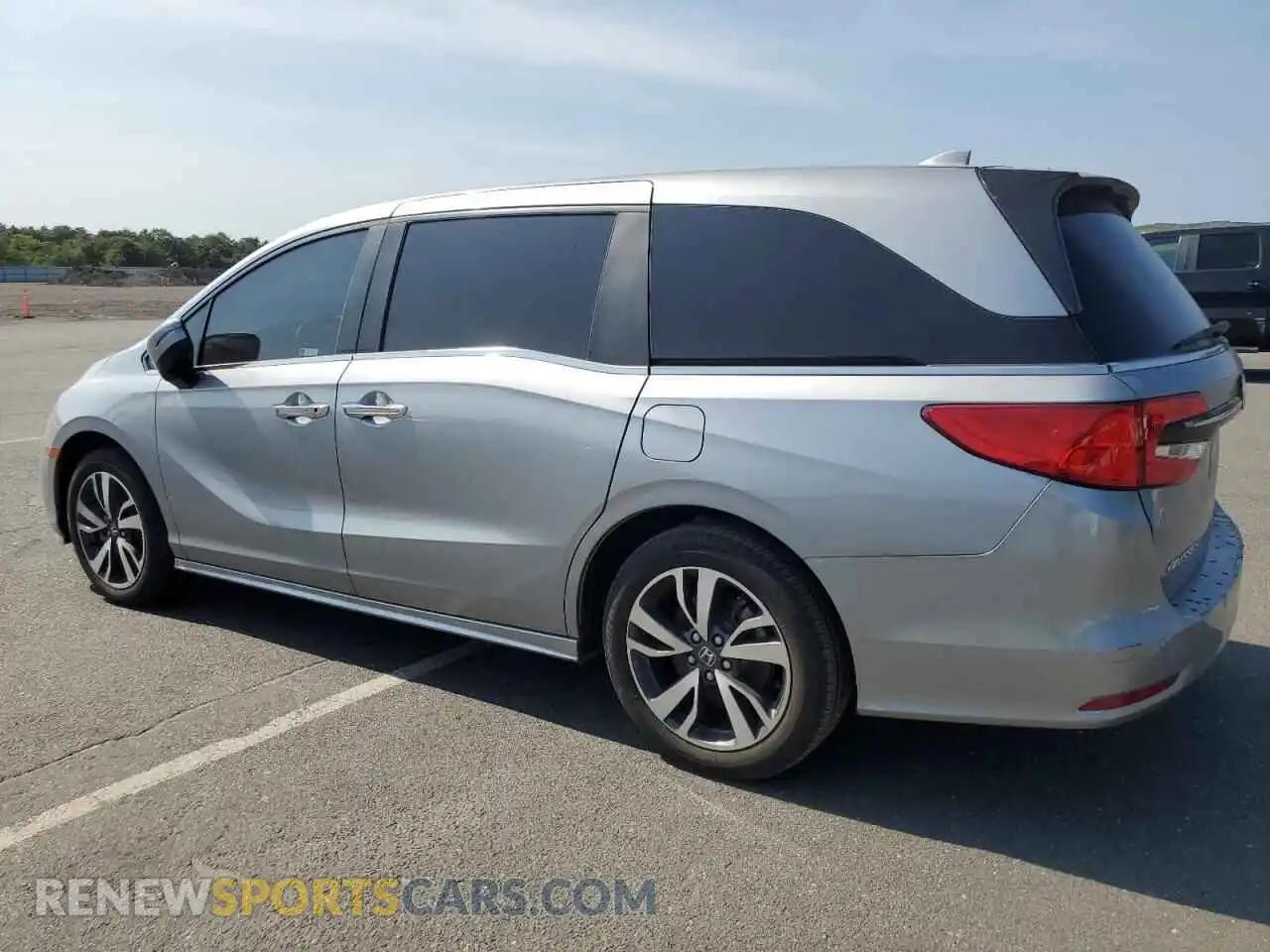 2 Photograph of a damaged car 5FNRL6H89RB021617 HONDA ODYSSEY 2024