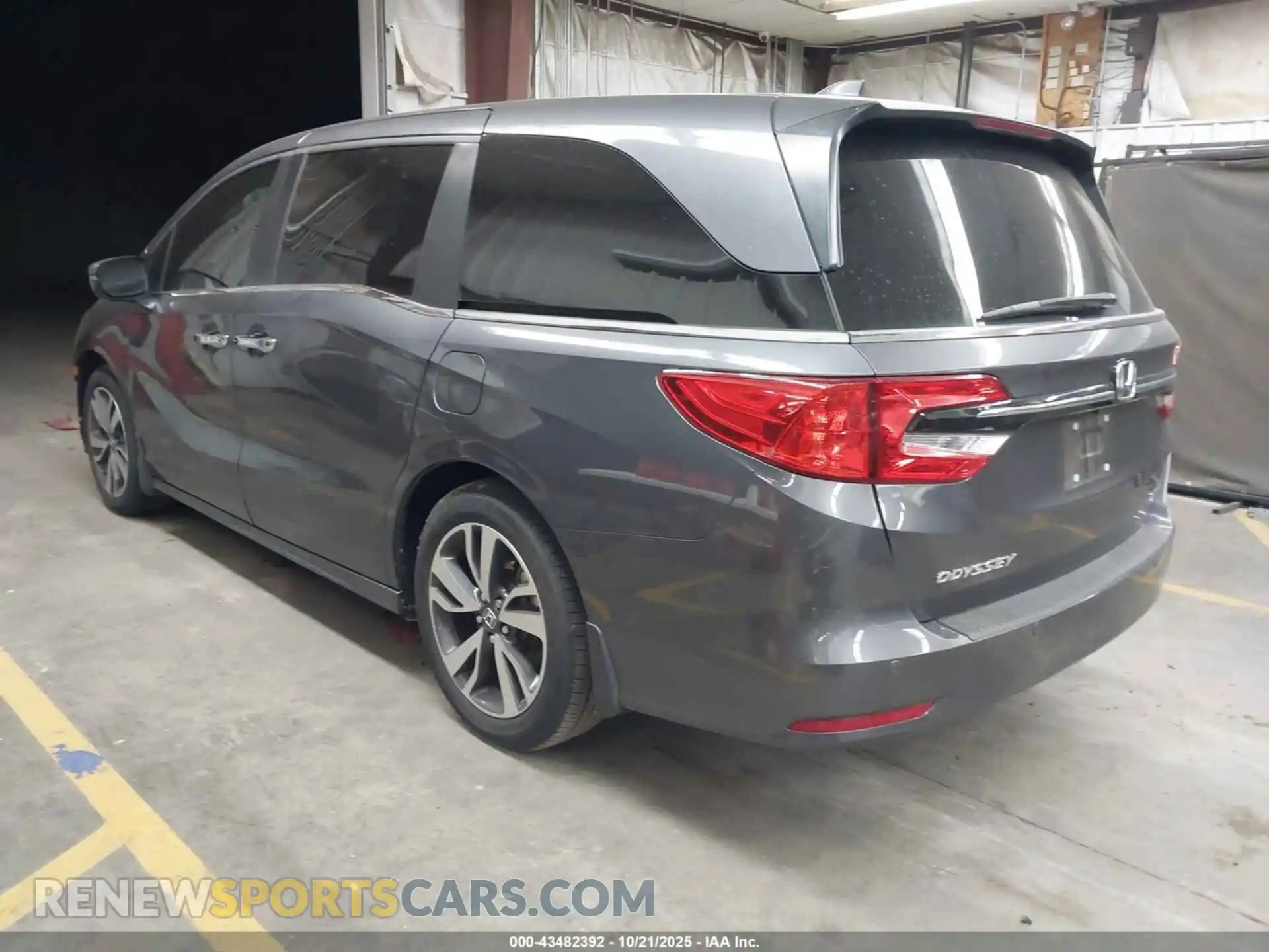 3 Photograph of a damaged car 5FNRL6H8XRB032500 HONDA ODYSSEY 2024