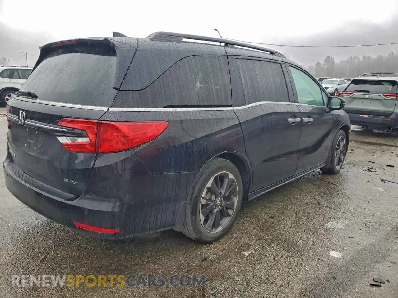 3 Photograph of a damaged car 5FNRL6H90RB033230 HONDA ODYSSEY 2024