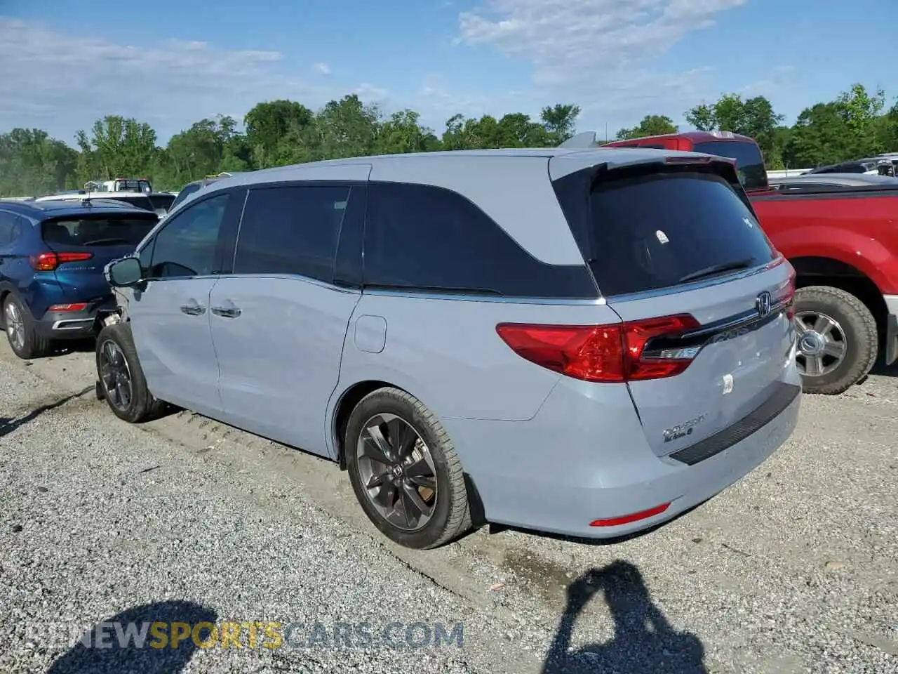 2 Photograph of a damaged car 5FNRL6H92RB017272 HONDA ODYSSEY 2024