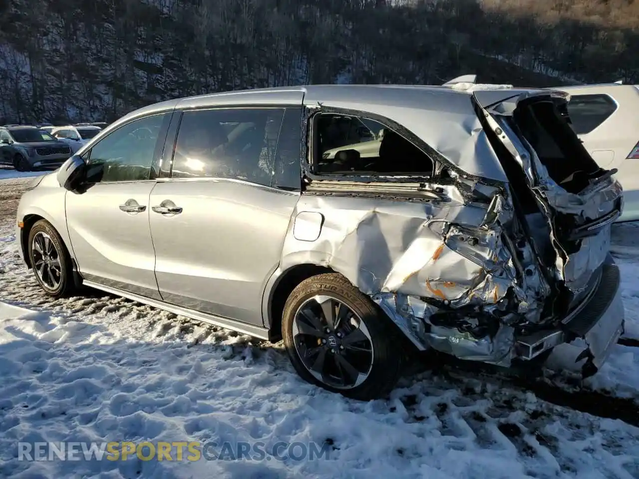 2 fotografías del automóvil dañado 5FNRL6H95RB034874 HONDA ODYSSEY 2024