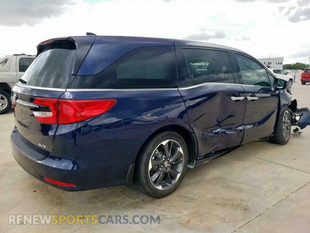 3 Photograph of a damaged car 5FNRL6H95RB056759 HONDA ODYSSEY 2024