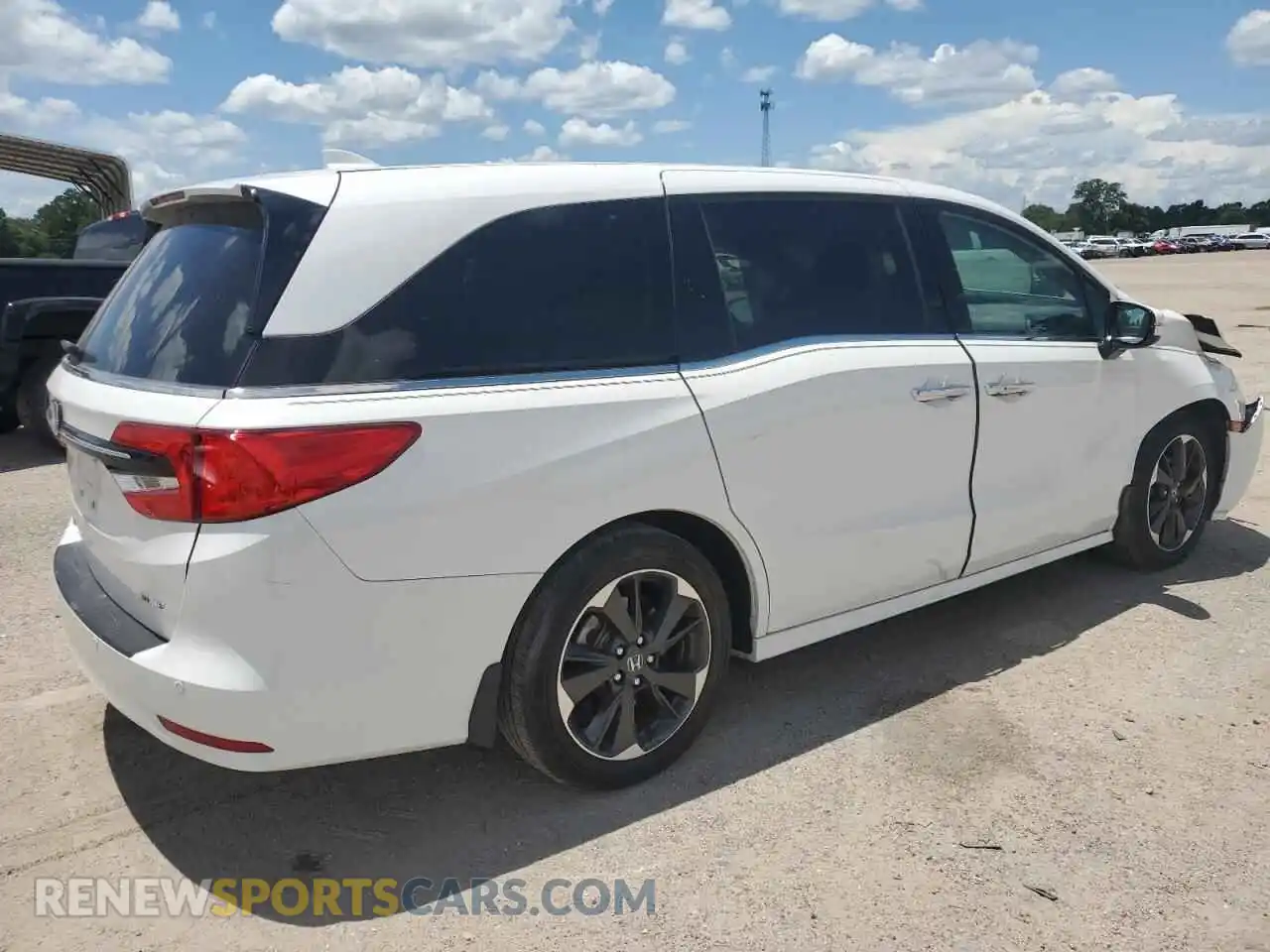 3 Photograph of a damaged car 5FNRL6H96RB038805 HONDA ODYSSEY 2024