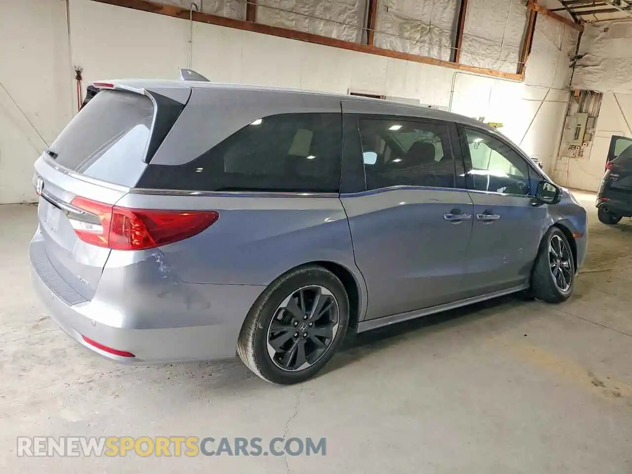 3 Photograph of a damaged car 5FNRL6H96RB062280 HONDA ODYSSEY 2024