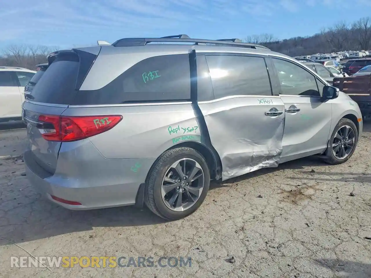 3 Photograph of a damaged car 5FNRL6H98RB014294 HONDA ODYSSEY 2024