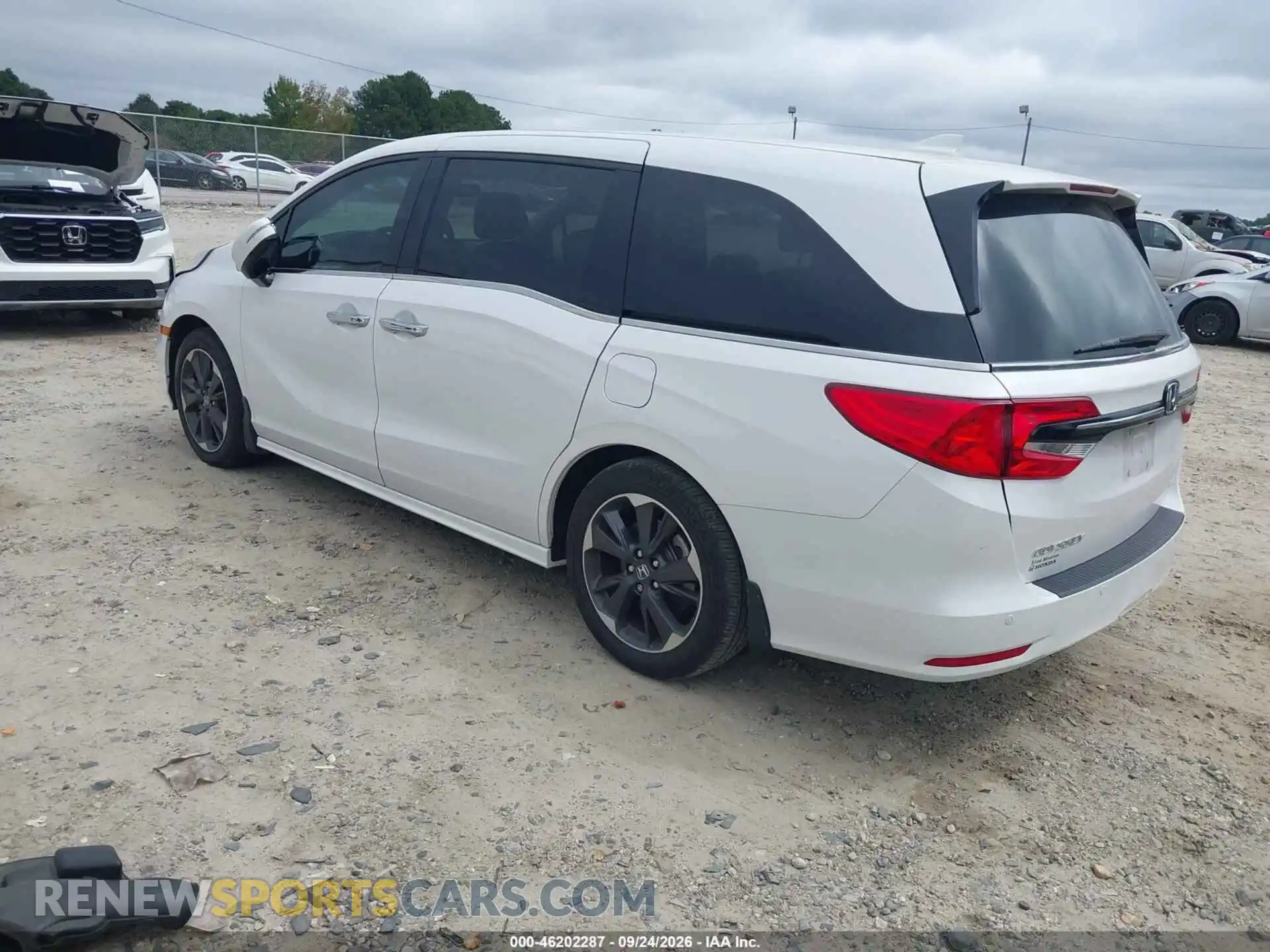 3 Photograph of a damaged car 5FNRL6H99RB043402 HONDA ODYSSEY 2024