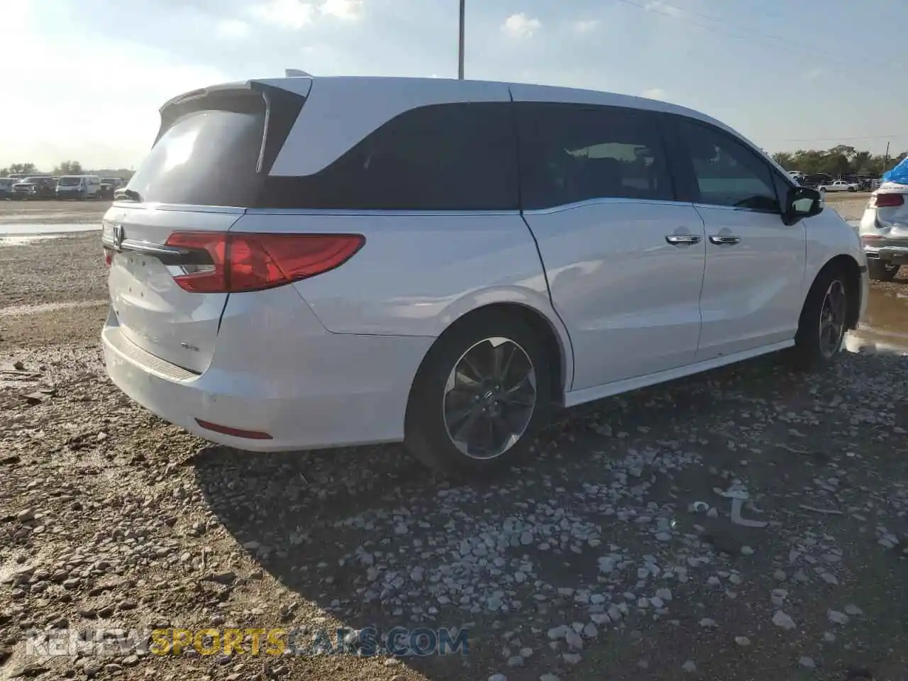 3 Photograph of a damaged car 5FNRL6H9XRB026320 HONDA ODYSSEY 2024