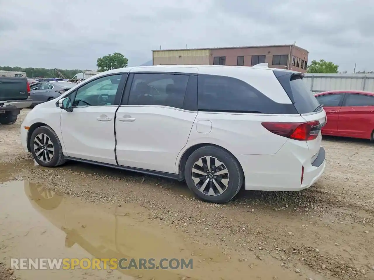 2 Photograph of a damaged car 5FNRL6H62SB069285 HONDA ODYSSEY 2025