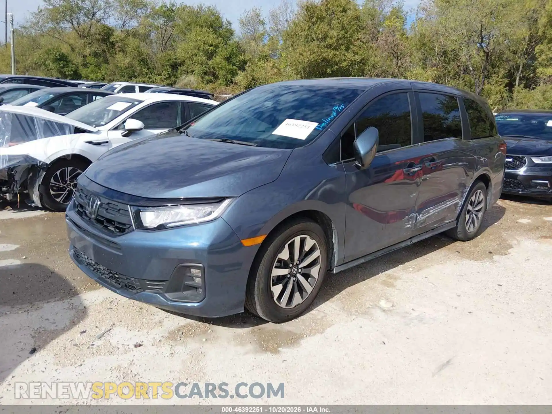 2 fotografías del automóvil dañado 5FNRL6H62SB080464 HONDA ODYSSEY 2025