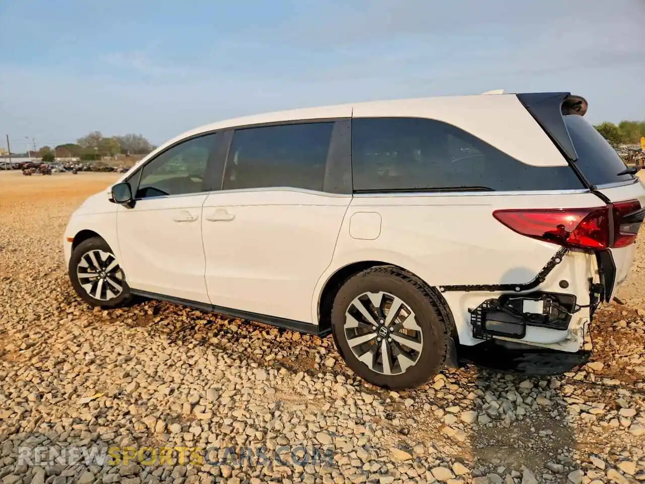 2 Photograph of a damaged car 5FNRL6H64SB043268 HONDA ODYSSEY 2025