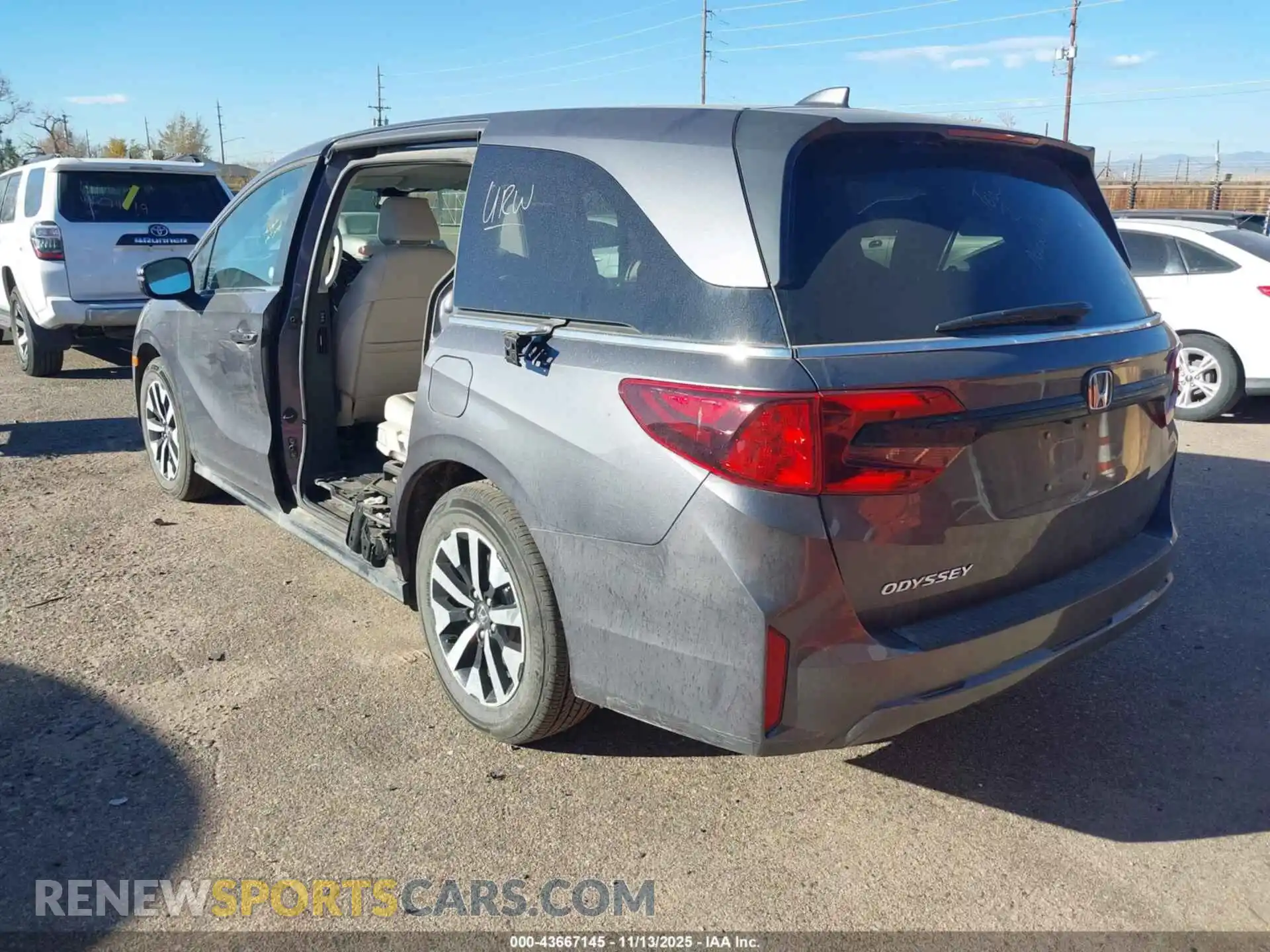 3 Фотография поврежденного автомобиля 5FNRL6H64SB073676 HONDA ODYSSEY 2025