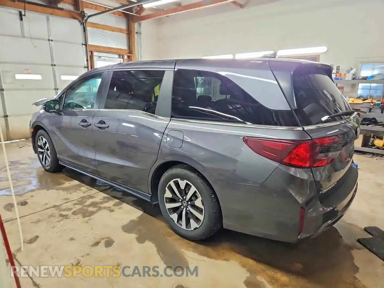 2 Photograph of a damaged car 5FNRL6H64SB073998 HONDA ODYSSEY 2025
