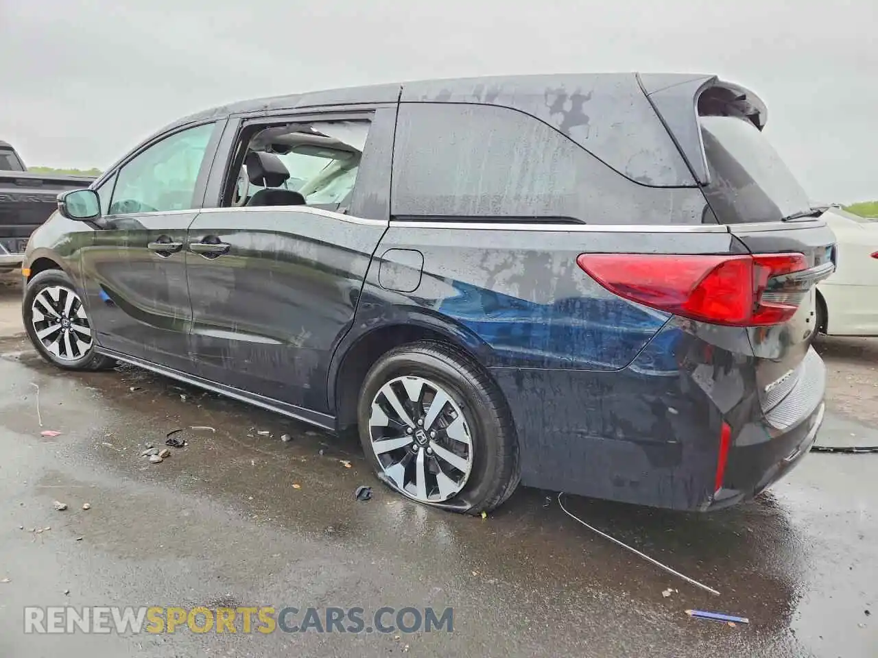 2 Photograph of a damaged car 5FNRL6H64SB084290 HONDA ODYSSEY 2025