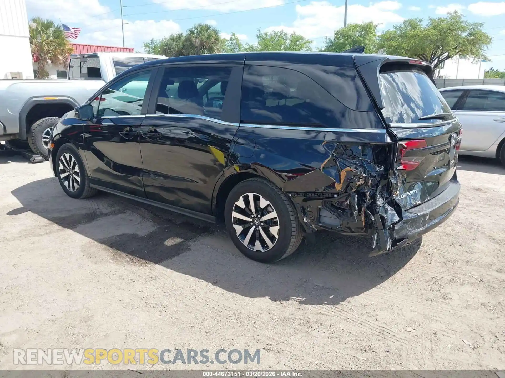 3 Photograph of a damaged car 5FNRL6H65SB086002 HONDA ODYSSEY 2025